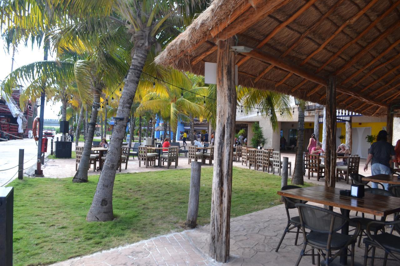 Bella Beach Condo Vacation 2 Bedrooms カンクン エクステリア 写真