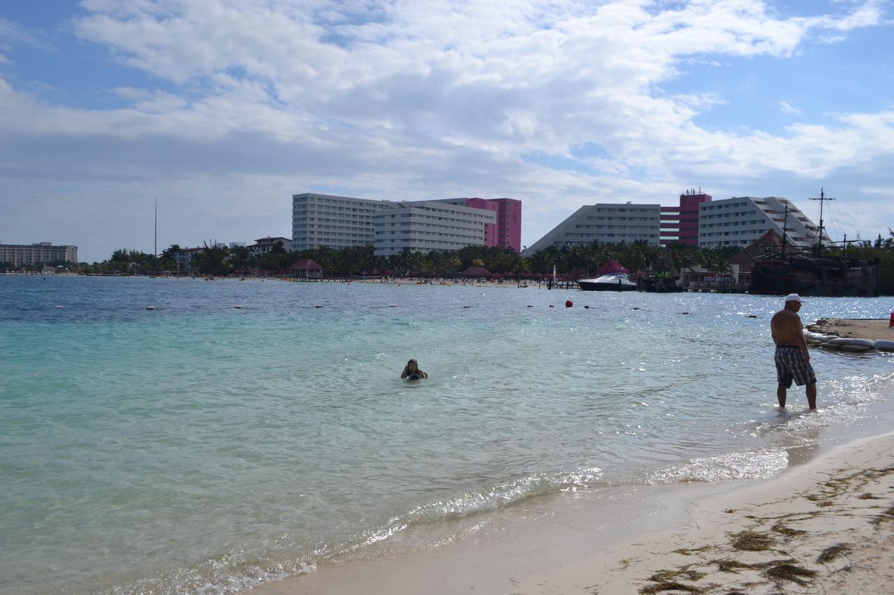 Bella Beach Condo Vacation 2 Bedrooms カンクン エクステリア 写真
